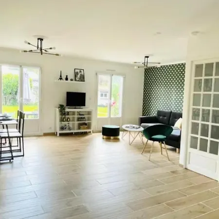Family Home, Sauna & 빌라
